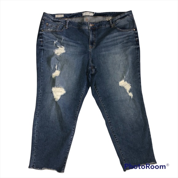 torrid Denim - Torrid boyfriend cropped raw hem distressed jeans size 26